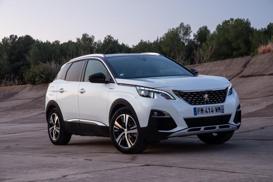  Peugeot 3008 GT HYBRID4 2019 года  (WW) (фото 27 из 40)